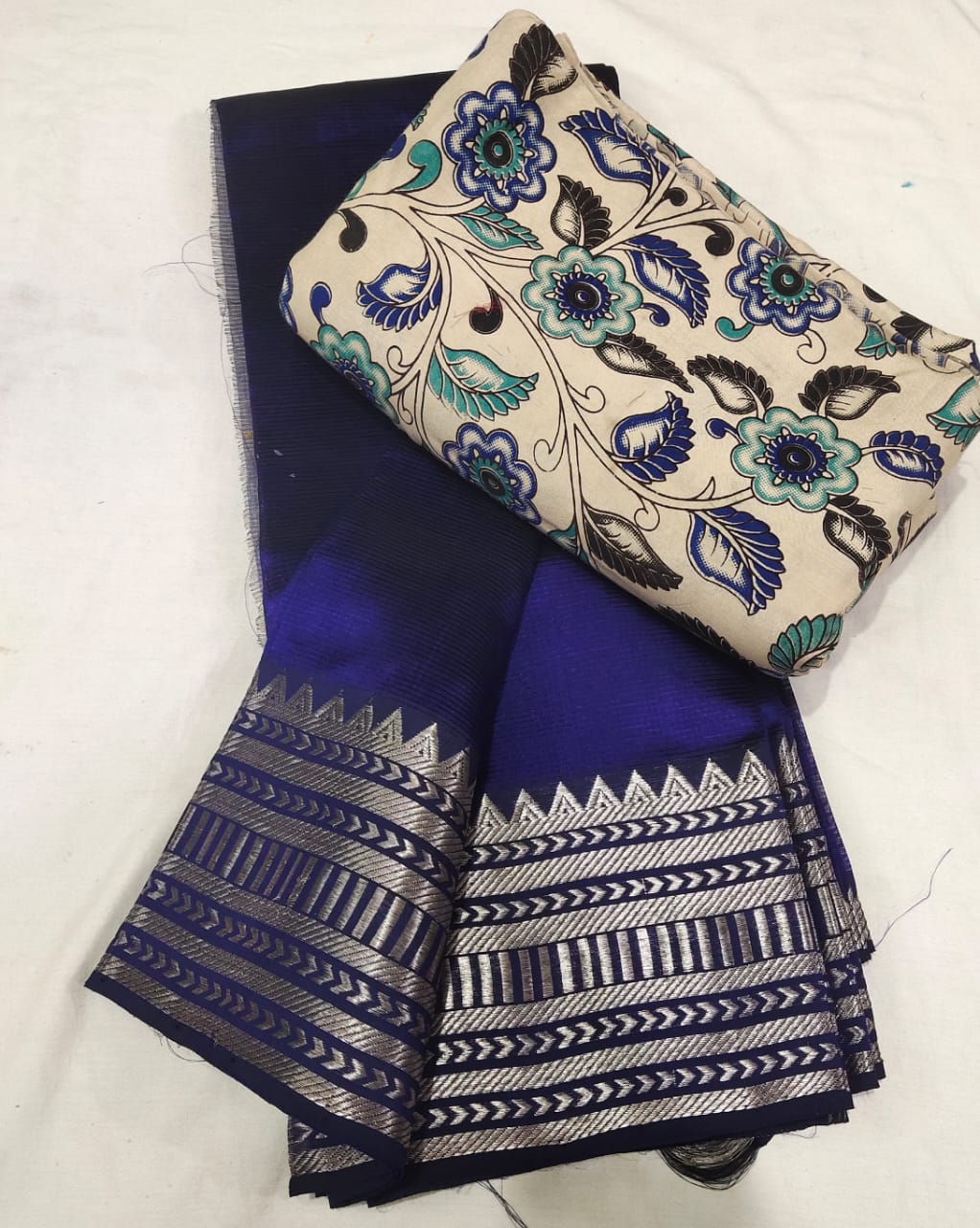 Mangalagiri handloom pattu by cotton