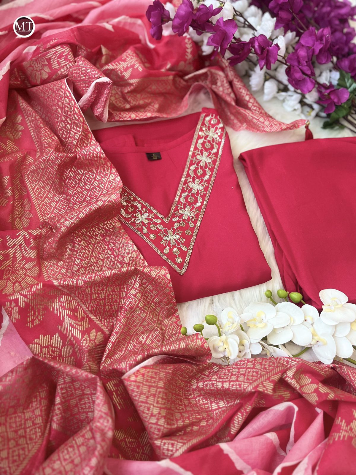 Embroidery Work In Neck With Full Foil Cotton Duppata