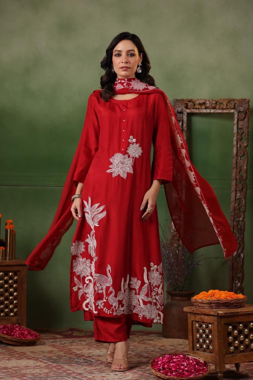 dola silk  suit